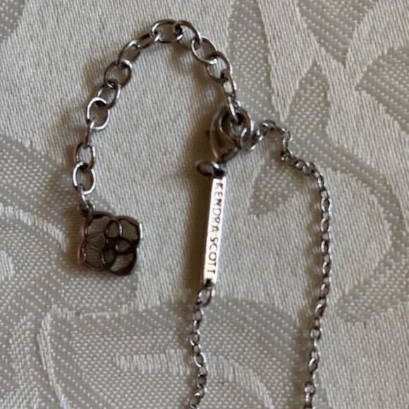 Kendra Scott Mother Pearl on Chain Necklace - Picture 4 of 5